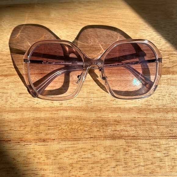 Oversized Coach Frames - Picture 10 of 11